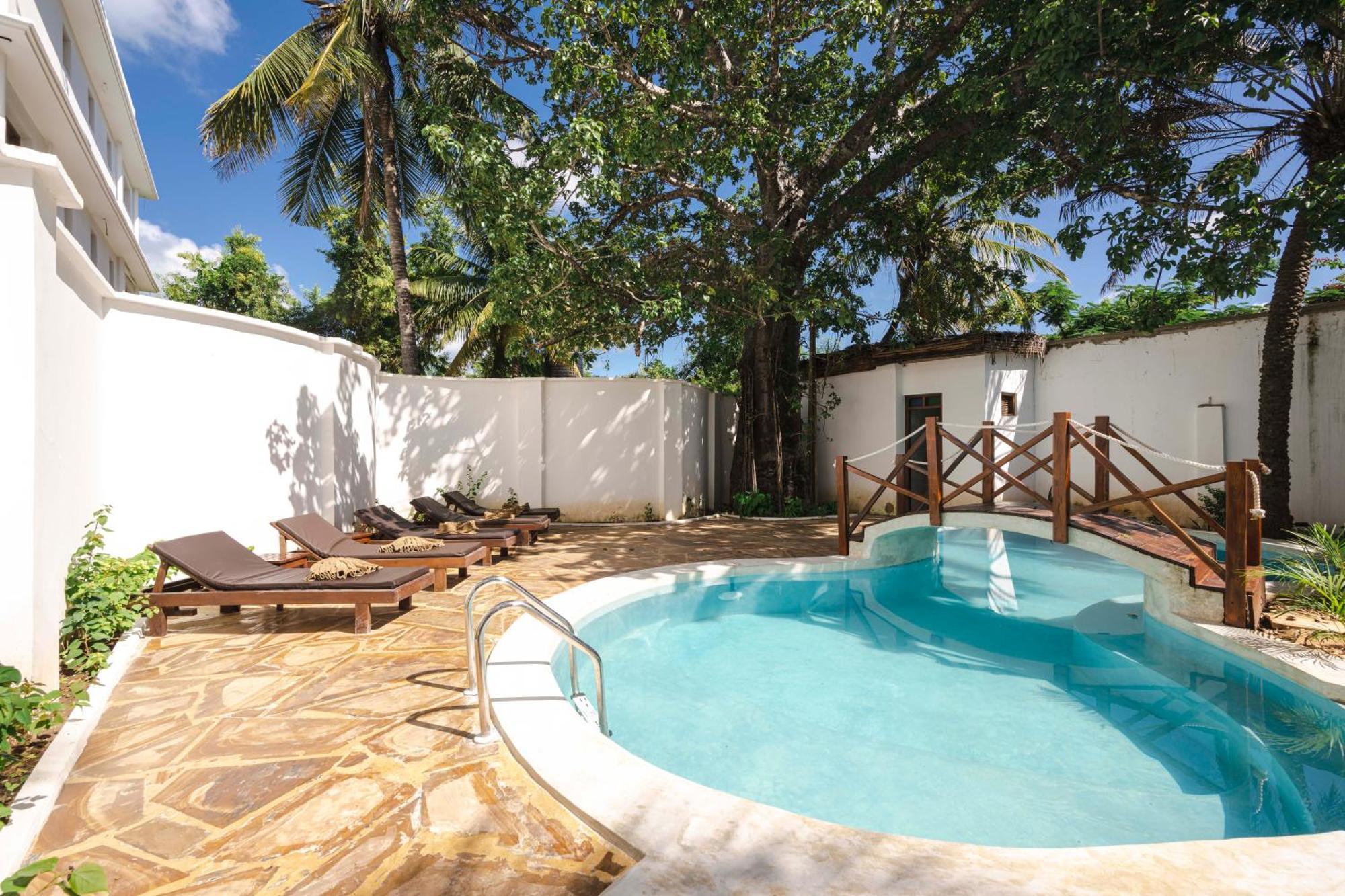 Tasneem Islamic Luxury Suites Jambiani  Esterno foto