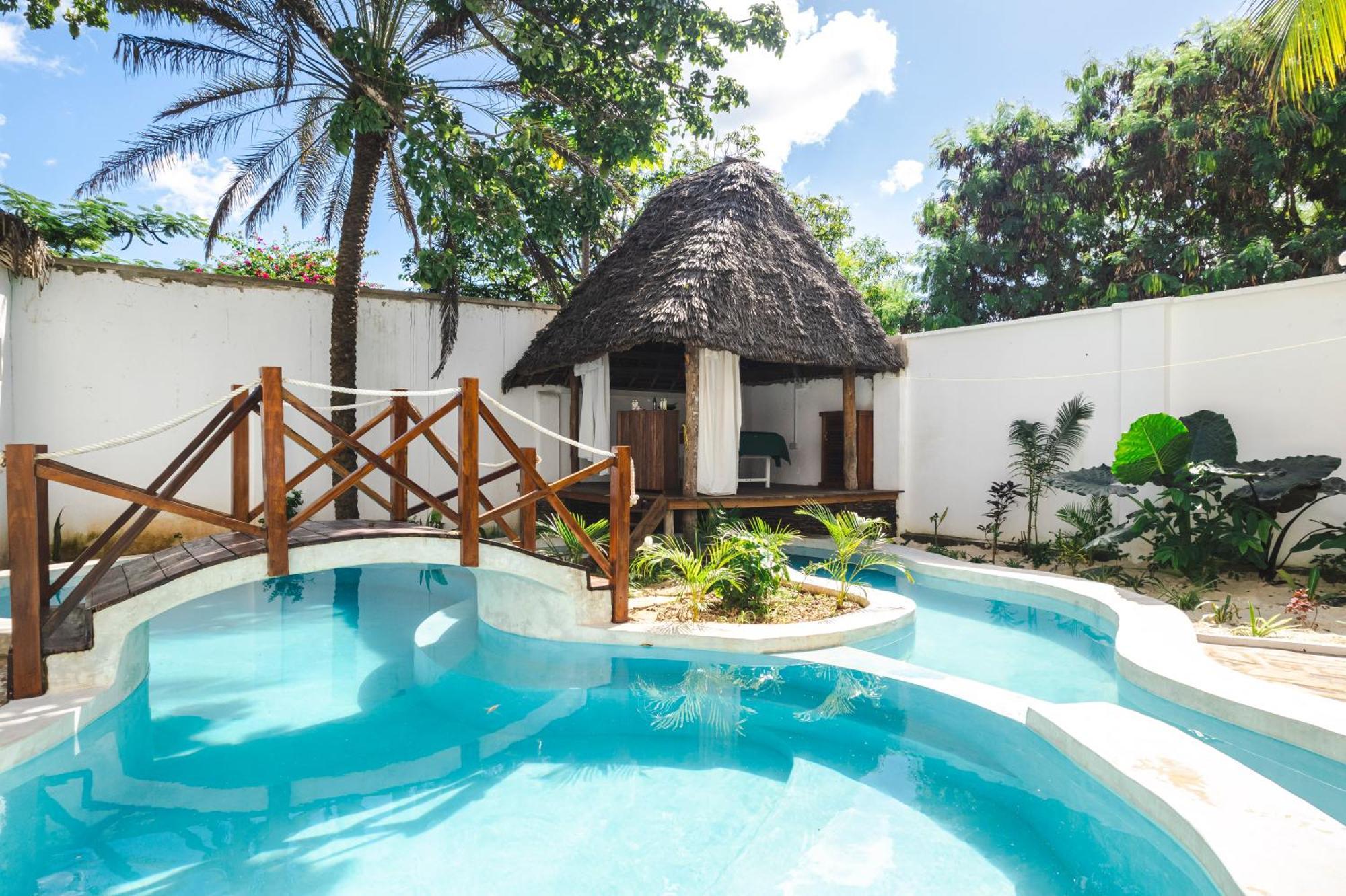Tasneem Islamic Luxury Suites Jambiani  Esterno foto