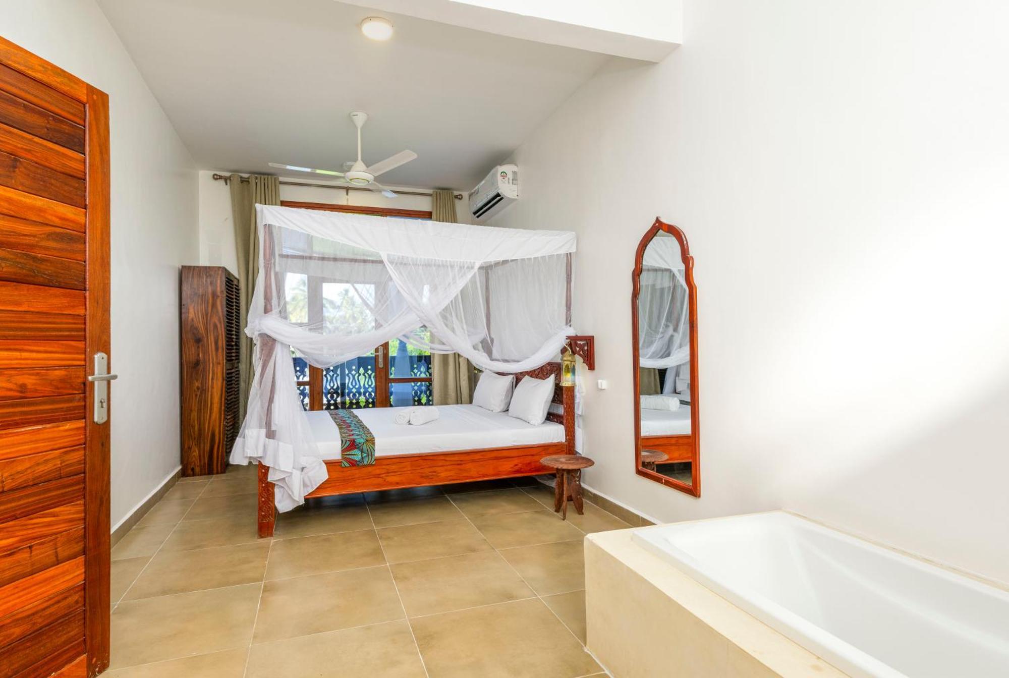Tasneem Islamic Luxury Suites Jambiani  Esterno foto