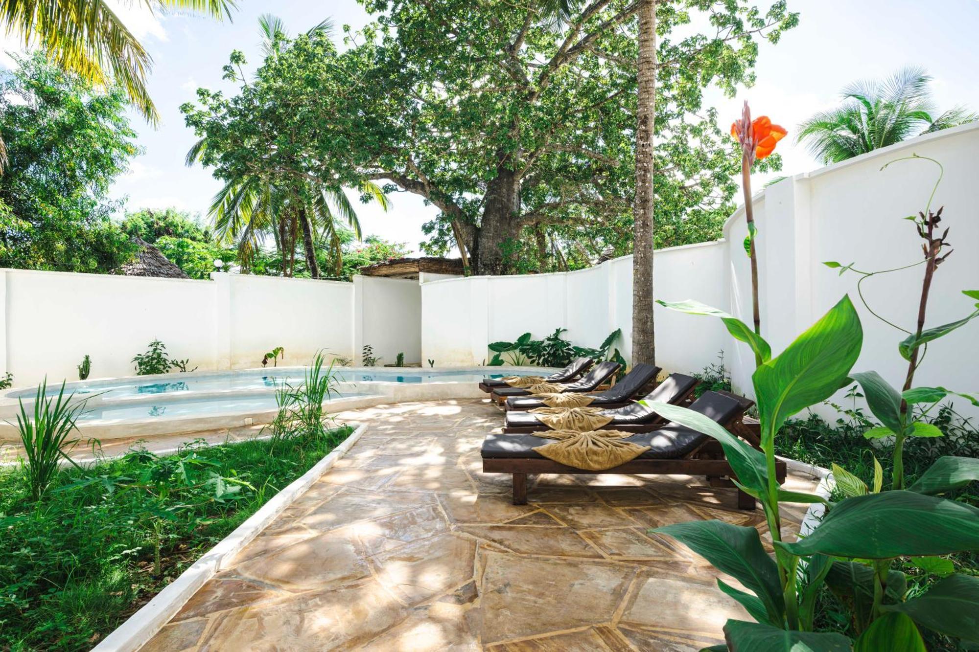 Tasneem Islamic Luxury Suites Jambiani  Esterno foto