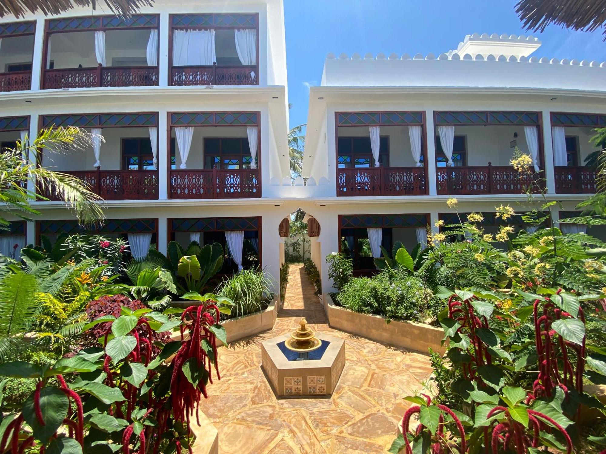 Tasneem Islamic Luxury Suites Jambiani  Esterno foto