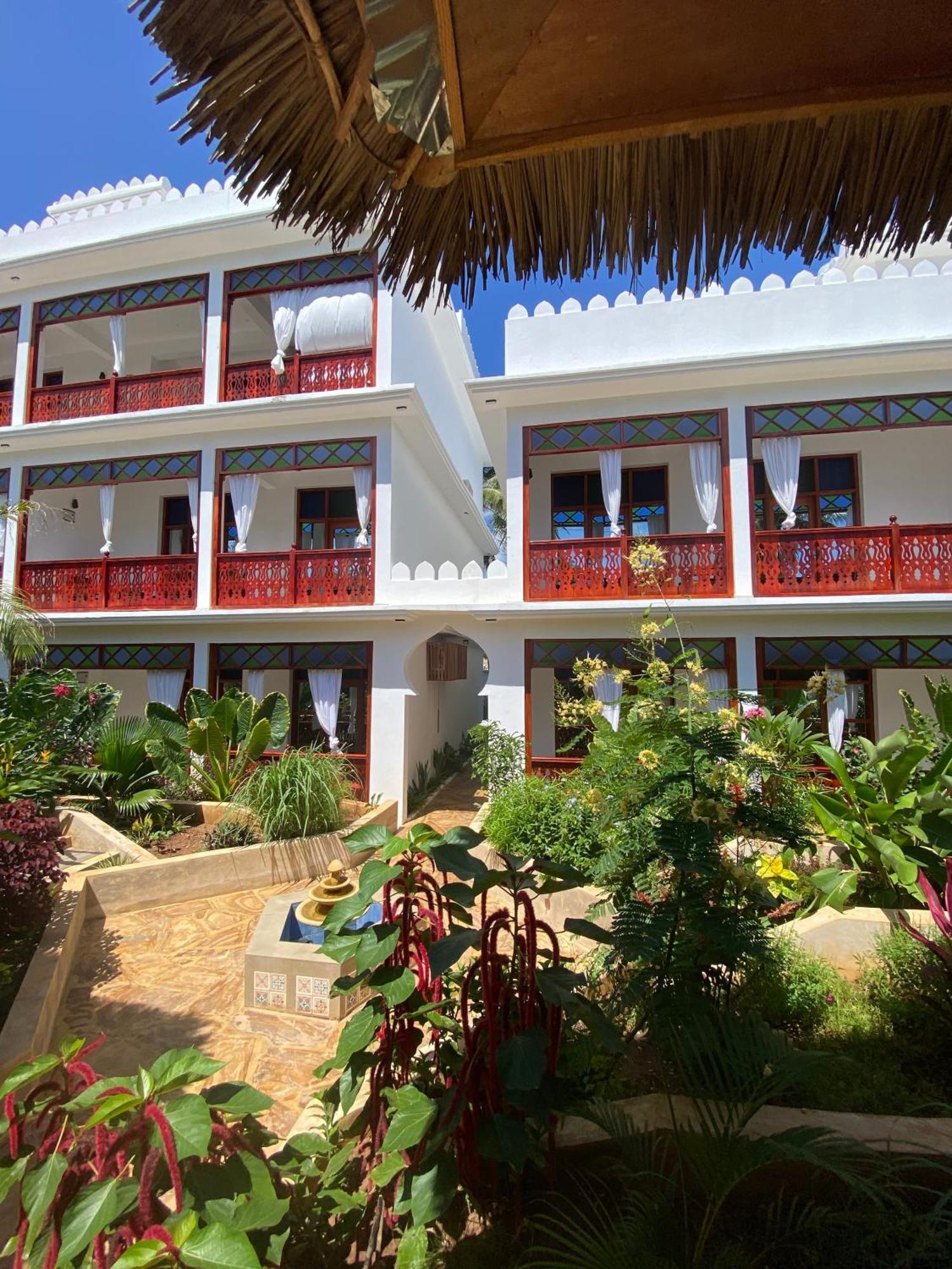 Tasneem Islamic Luxury Suites Jambiani  Esterno foto