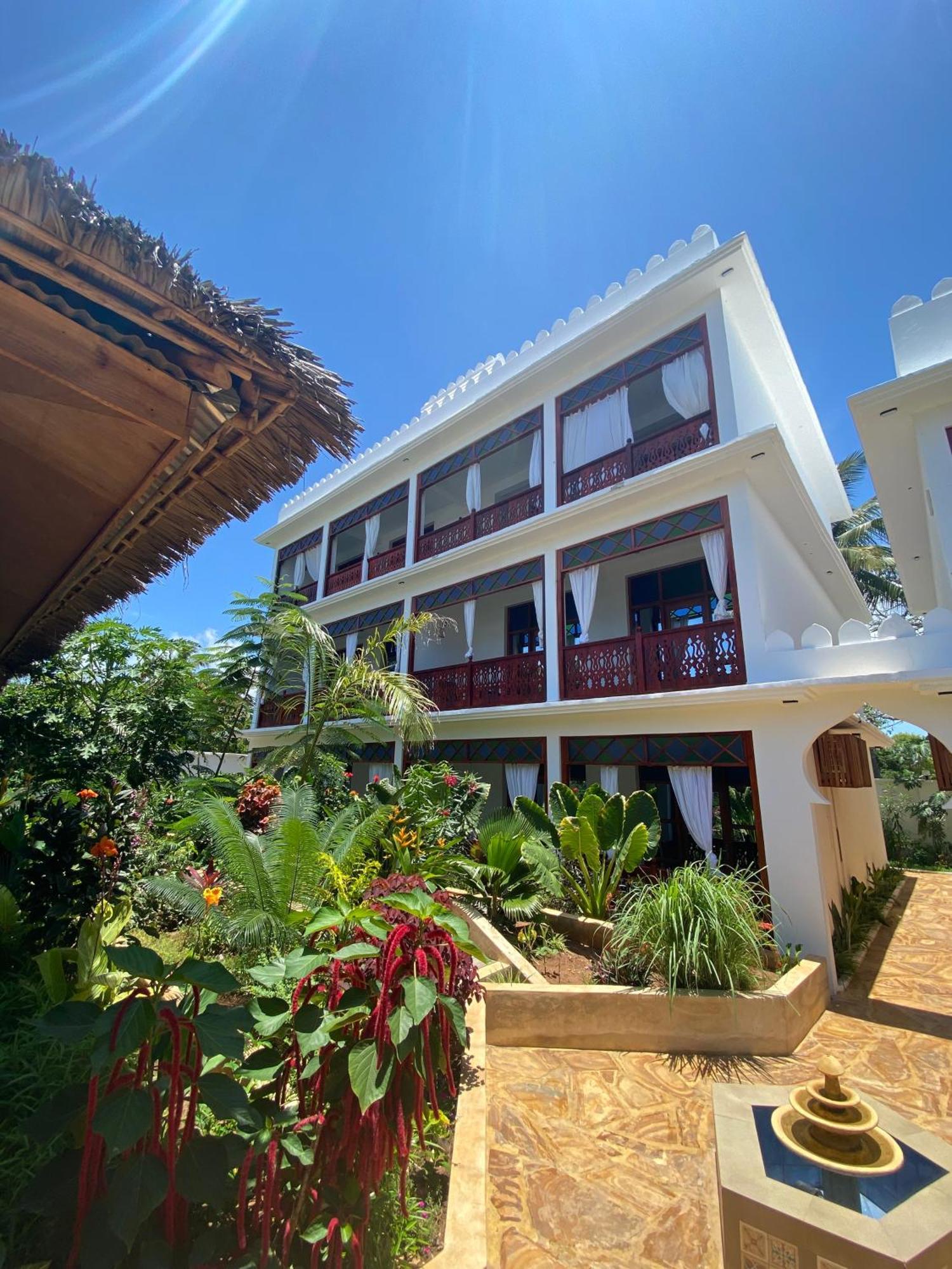 Tasneem Islamic Luxury Suites Jambiani  Esterno foto